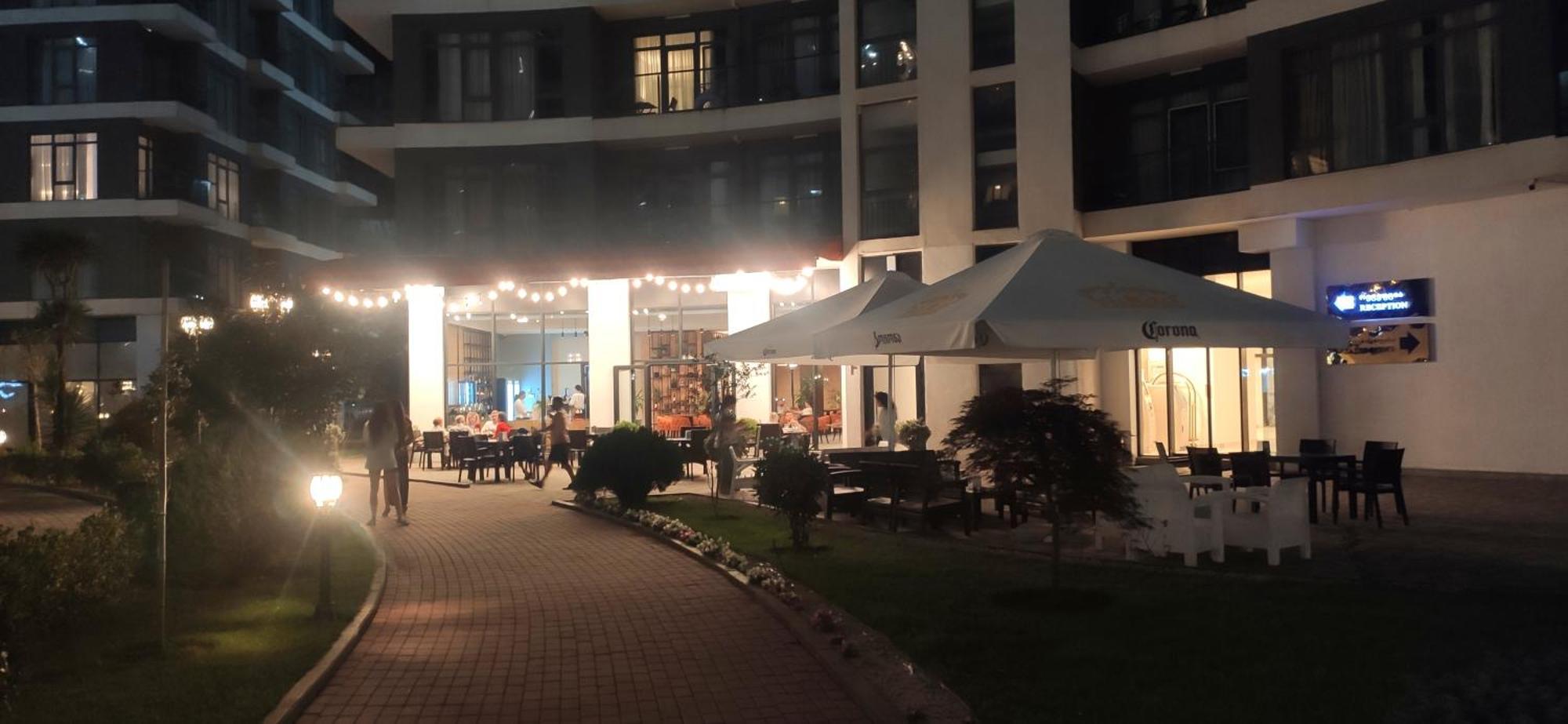 Sea Home Batumi Apartments Экстерьер фото